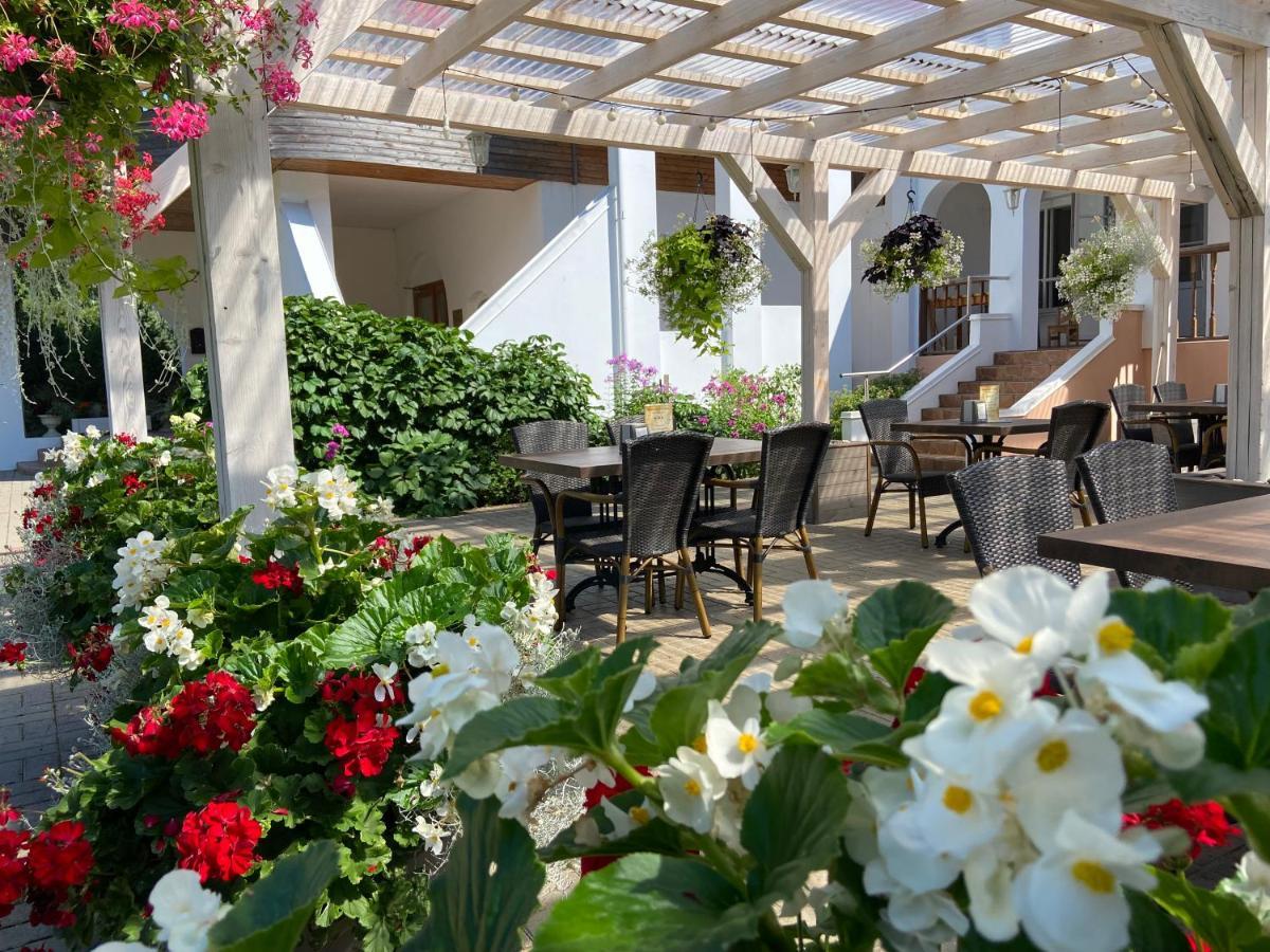 Karle Hotel Vitrupe Eksteriør bilde